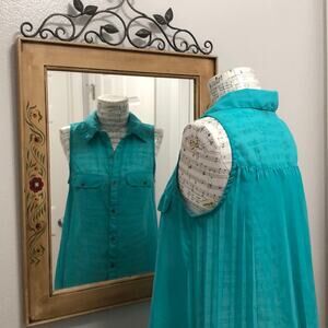 Eyelash Couture Sheer High-Low Teal Collar Tank Top XS